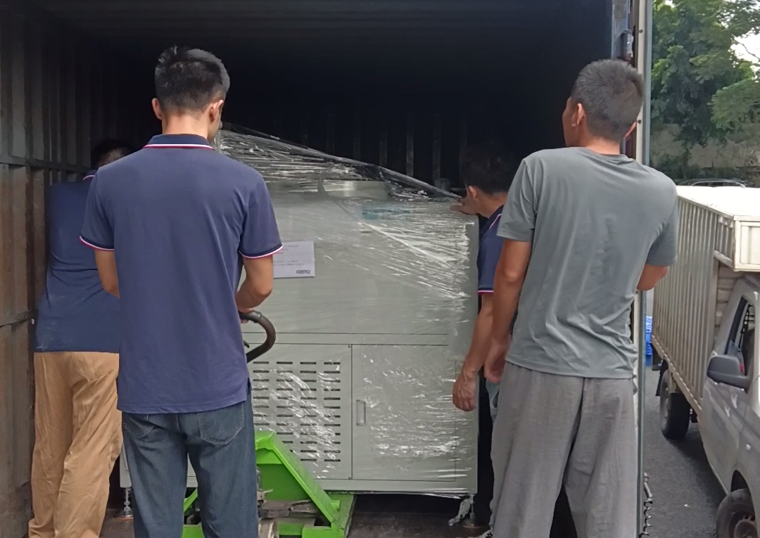 派瑞林纳米真空镀膜设备交付江门客户
